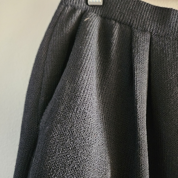 St. John Basics Women’s 10 Santana Knit Pull-On Pleated Front Pants  Hight Waist - Picture 4 of 10